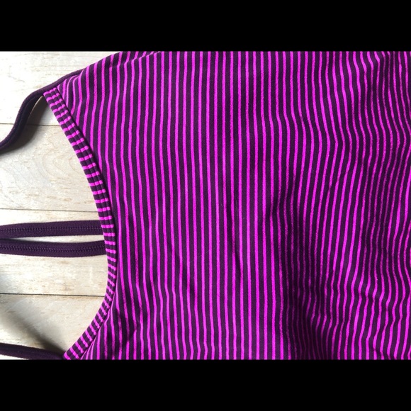 Lululemon tank. Size 4 - Picture 2 of 3